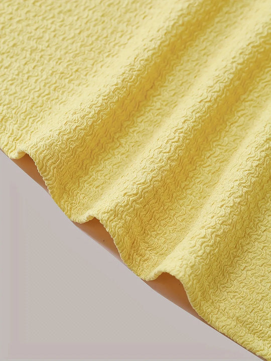 Top Bandeau Elegancia Profesional: Confort Adaptativo y Estilo Versátil.