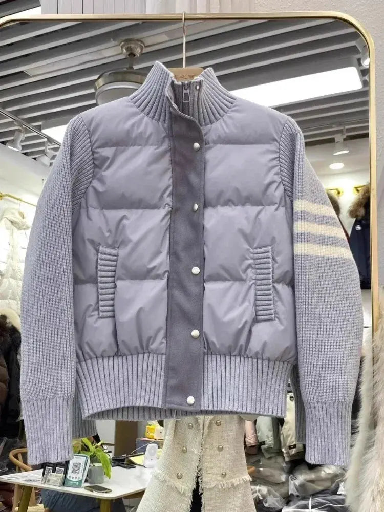 Chaqueta Plumón Blanca MedSurgery Premium: Calidez Superior y Estilo Profesional Elegante.