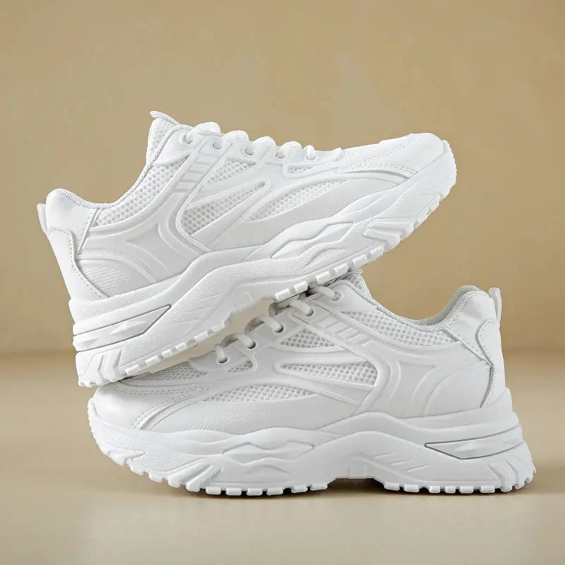 Zapatillas Vitalia Blancas: Confort y Estilo Premium para la Profesional Sanitaria.