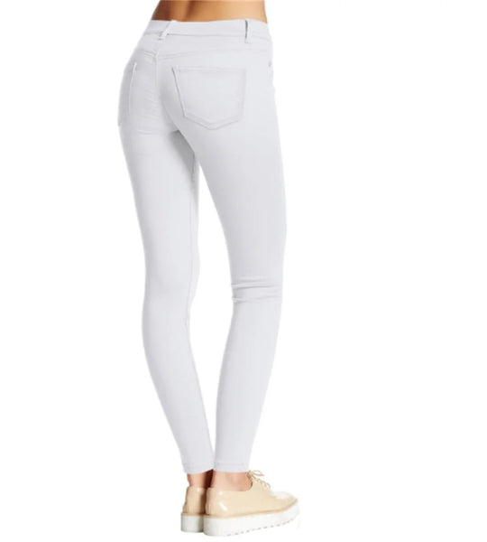 Jeans Blancos Elásticos Premium para Mujer Profesional del Área de la Salud.