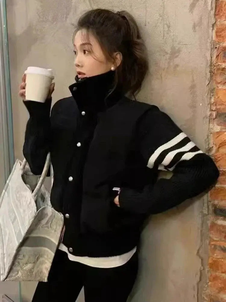 Chaqueta Plumón Blanca MedSurgery Premium: Calidez Superior y Estilo Profesional Elegante.