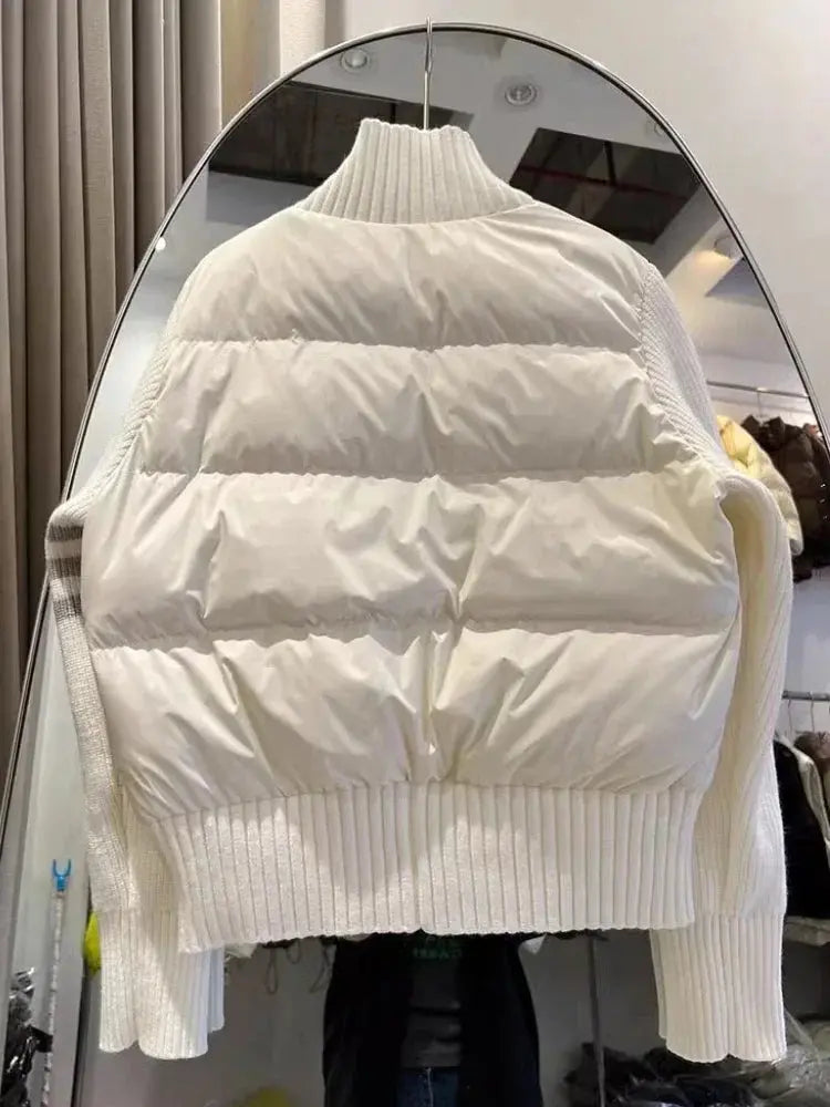 Chaqueta Plumón Blanca MedSurgery Premium: Calidez Superior y Estilo Profesional Elegante.