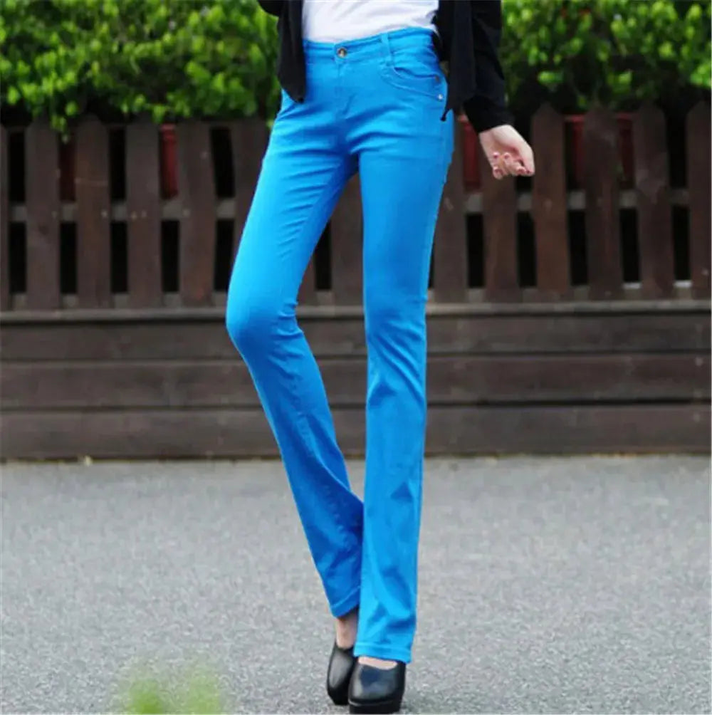 VitalFit Flare: Pantalones Médicos Premium. Confort Ergonómico y Estilo Profesional..