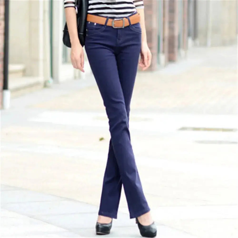 VitalFit Flare: Pantalones Médicos Premium. Confort Ergonómico y Estilo Profesional..