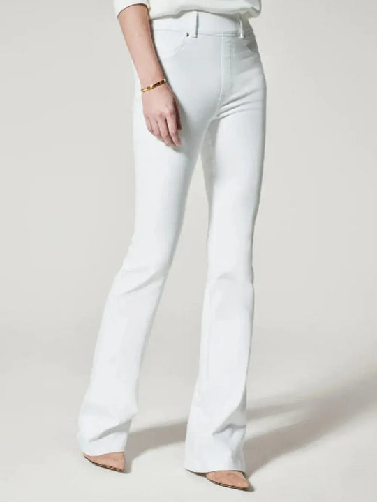 VitalFit Flare: Pantalones Médicos Premium. Confort Ergonómico y Estilo Profesional..