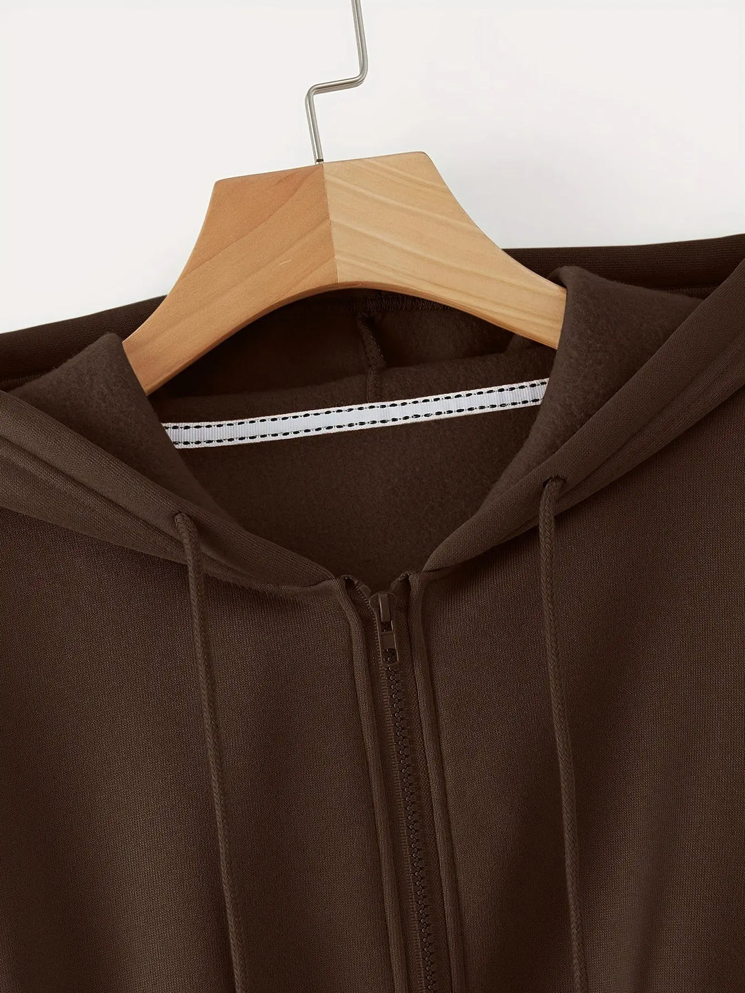 Sudadera Sanitaria Profesional: Comodidad Premium en Guardias Largas.