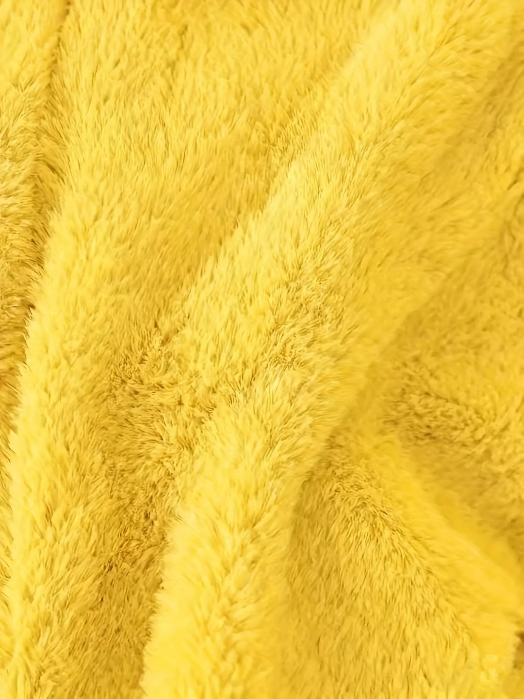 Textura polar suave, calidad premium.